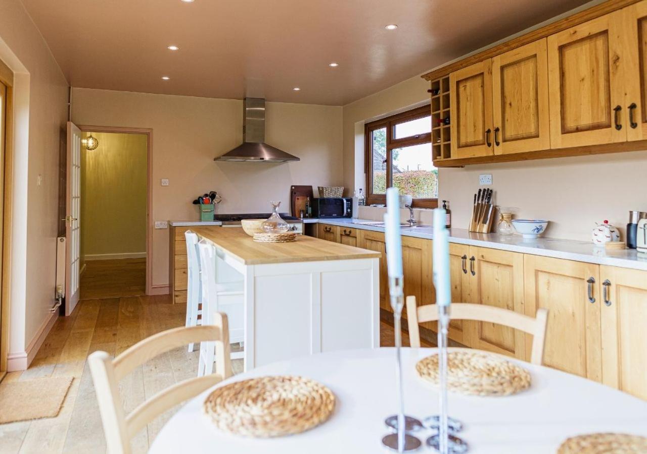 Villa Charming 3Bd Cotswolds Family Retreat à Bourton-on-the-Water Extérieur photo